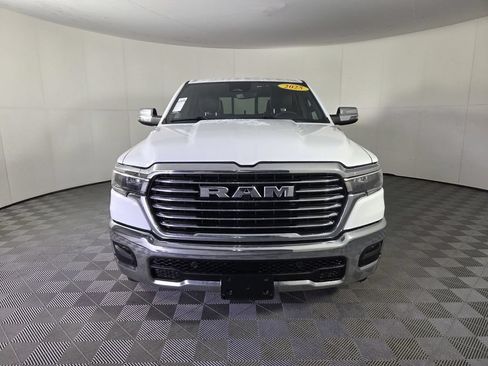 Used 2025 RAM 1500 Laramie AWD/4WD image 3