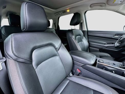 Used 2023 Nissan Pathfinder SL w/ SL Premium Package AWD/4WD image 36