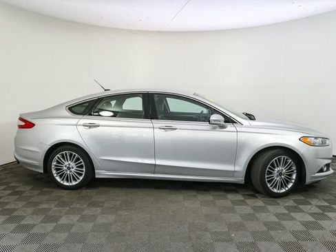Used 2014 Ford Fusion SE w/ Equipment Group 202A FWD image 13