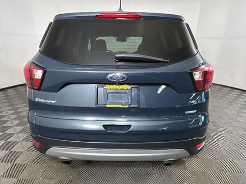 Used 2019 Ford Escape SE FWD image 4