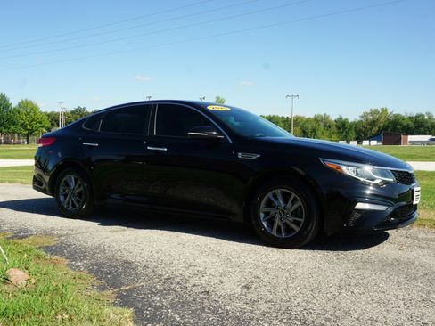 Used 2020 Kia Optima LX image 5