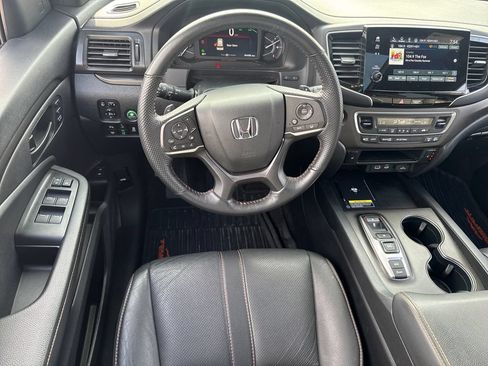 Used 2024 Honda Passport TrailSport image 16
