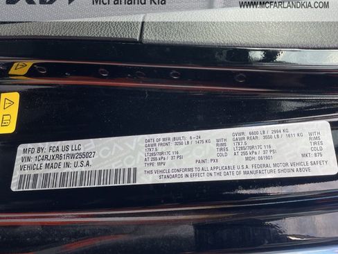 Used 2024 Jeep Wrangler Unlimited Rubicon 4xe image 30