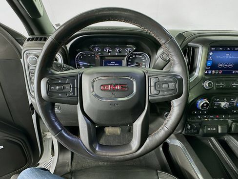 Used 2020 GMC Sierra 1500 AT4 w/ AT4 Preferred Package AWD/4WD image 12