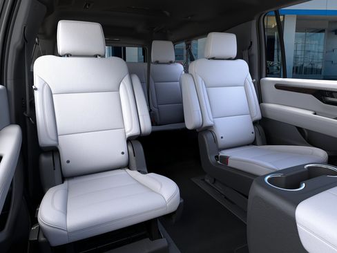 New 2026 Chevrolet Suburban Premier AWD/4WD image 41