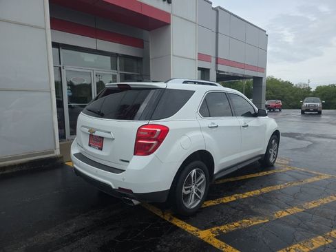 Used 2017 Chevrolet Equinox Premier w/ Enhanced Convenience Package AWD/4WD image 3