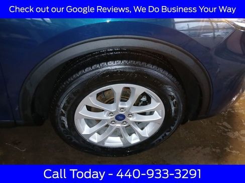 Used 2020 Ford Escape SE image 12