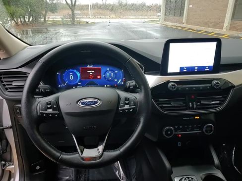 Used 2020 Ford Escape SE Sport image 22