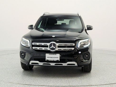 Used 2023 Mercedes-Benz GLB 250 image 2