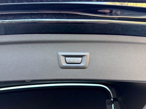 New 2026 BMW iX xDrive45 image 18