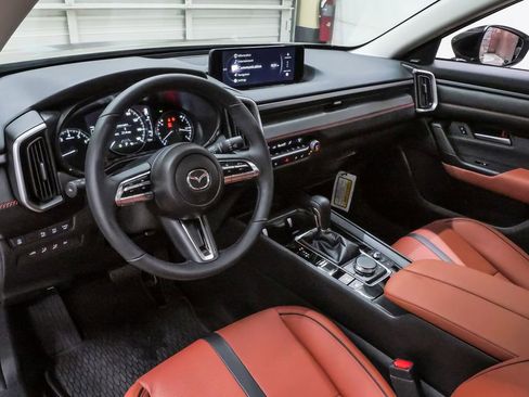 Used 2026 MAZDA CX-50 Meridian Edition w/ Apex Package AWD/4WD image 2
