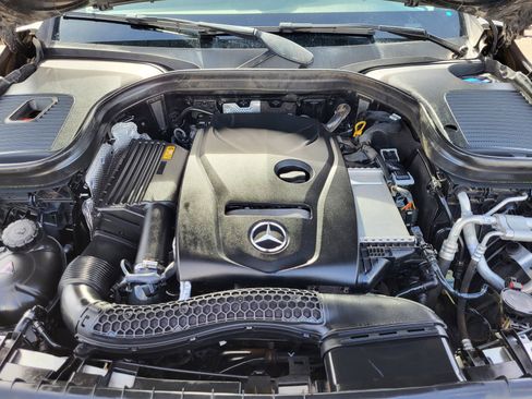 Used 2019 Mercedes-Benz GLC 300 image 23