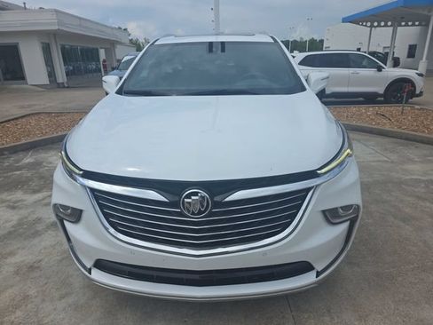 Used 2023 Buick Enclave Essence w/ Experience Buick Package FWD image 8
