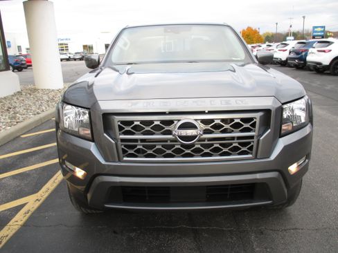 Used 2022 Nissan Frontier SV w/ Technology Package image 8