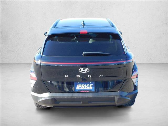Used 2025 Hyundai Kona SEL FWD image 11
