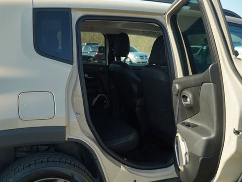 Used 2016 Jeep Renegade 75th Anniversary image 21