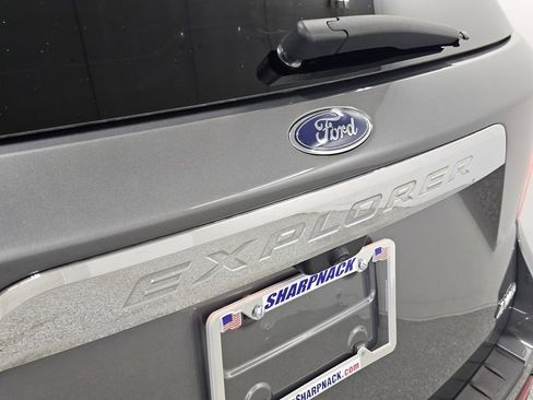 Used 2023 Ford Explorer XLT w/ Equipment Group 202A AWD/4WD image 25