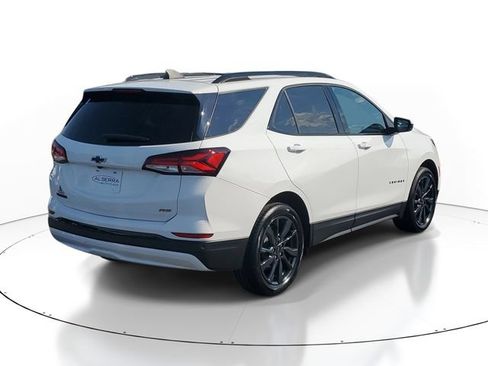 Certified 2024 Chevrolet Equinox RS FWD image 4