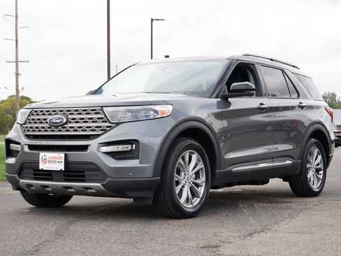 Used 2023 Ford Explorer Limited w/ Equipment Group 301A image 8