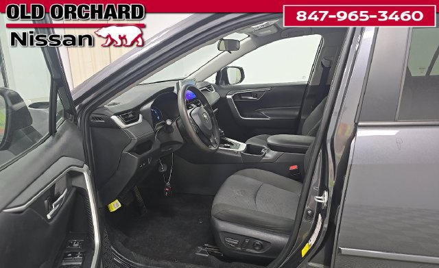 Used 2024 Toyota RAV4 XLE AWD/4WD image 7