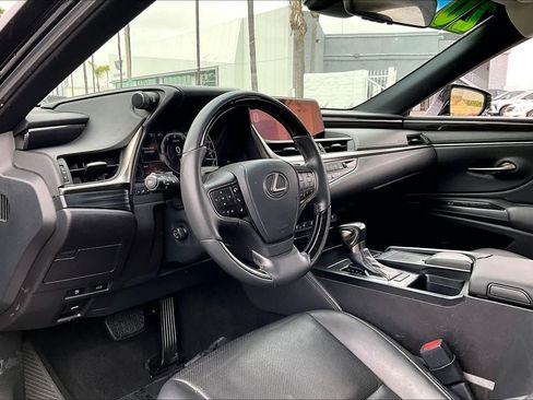 Used 2020 Lexus ES 300h w/ Premium Package FWD image 17