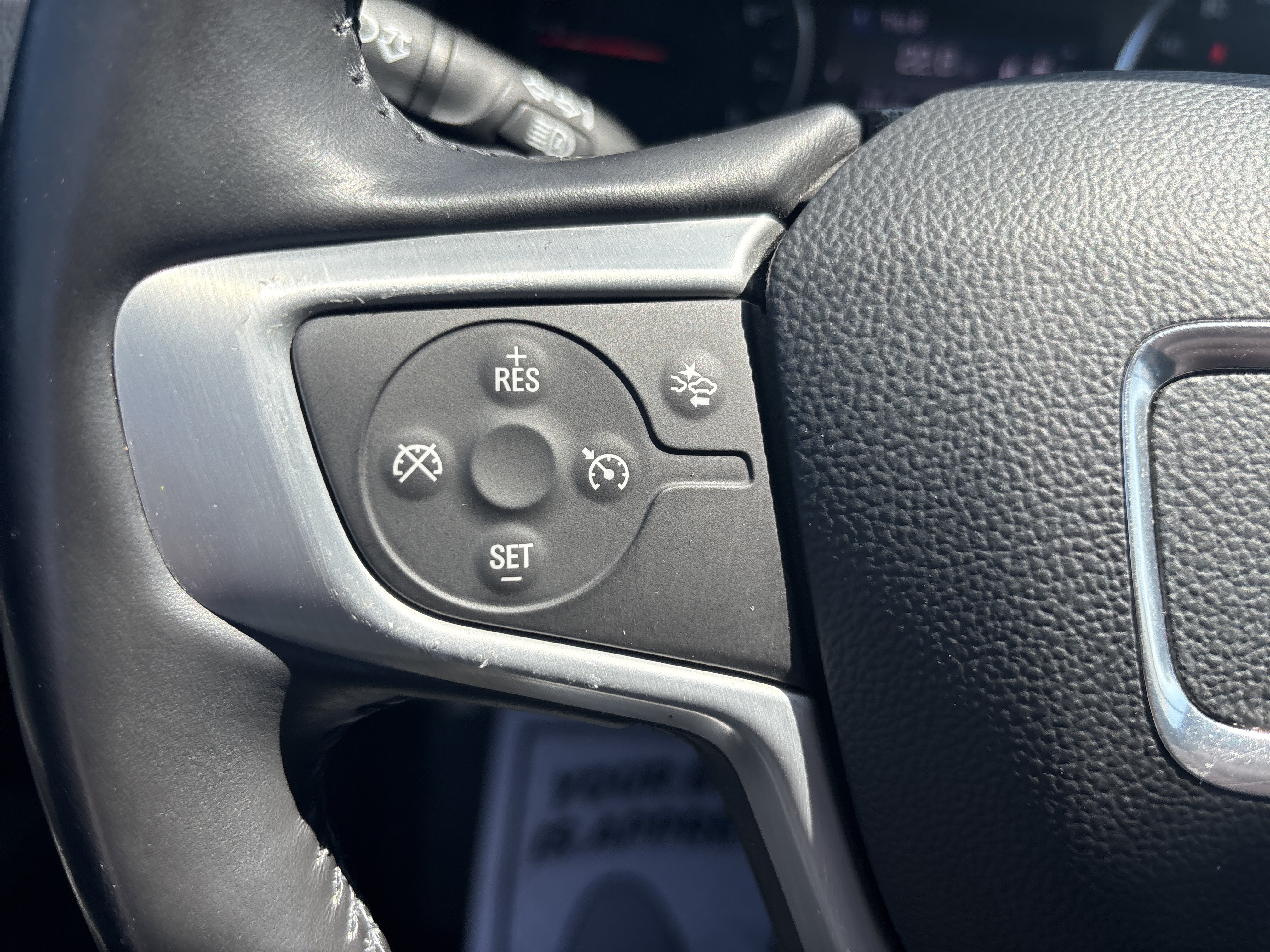 Used 2020 GMC Terrain SLE w/ Driver Convenience Package FWD image 17