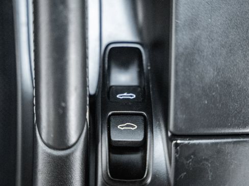 Used 2011 Porsche 911 Turbo S image 28