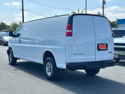 Used 2023 GMC Savana 2500 Extended w/ Driver Convenience Package image 7