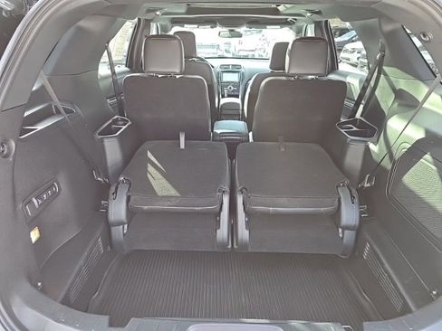 Used 2018 Ford Explorer Sport w/ Equipment Group 401A image 29