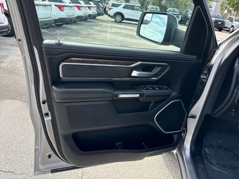 Used 2019 RAM 1500 Laramie image 13