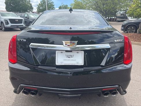 Used 2018 Cadillac CTS V w/ Luxury Package RWD image 4