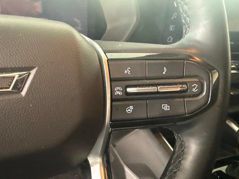 Used 2025 Chevrolet Colorado Trail Boss AWD/4WD image 25
