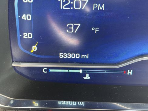 Used 2022 Chevrolet Suburban RST w/ Luxury Package image 22