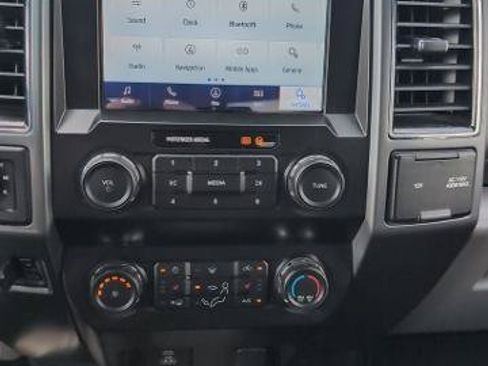 Certified 2020 Ford F250 XLT w/ XLT Premium Package AWD/4WD image 12