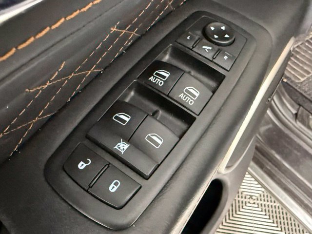 Used 2019 Jeep Grand Cherokee Summit AWD/4WD image 21