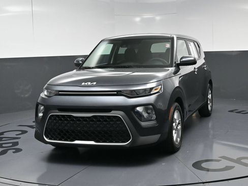 Used 2022 Kia Soul LX w/ Technology Package FWD image 11