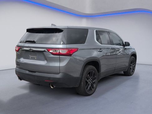 Used 2021 Chevrolet Traverse LS w/ LPO, Blackout Package FWD image 3