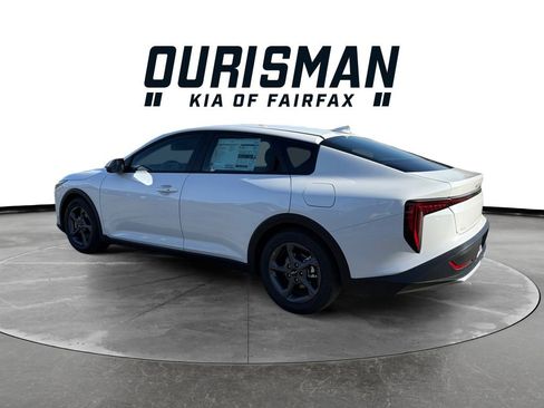 New 2026 Kia K4 FWD image 4