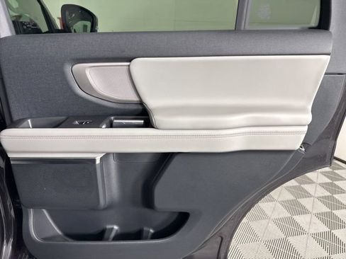 New 2025 Ford Expedition Active image 25