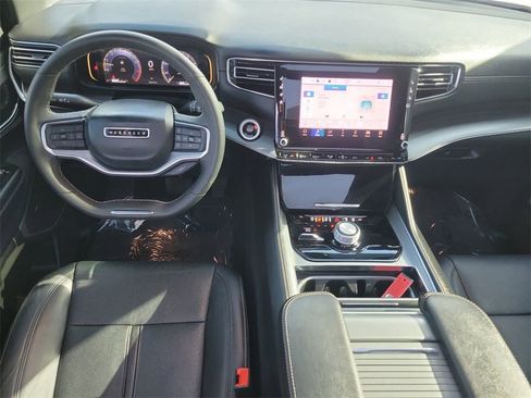 Used 2024 Jeep Wagoneer Series II image 18