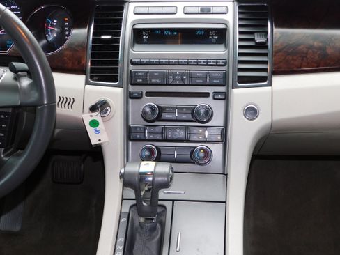 Used 2011 Ford Taurus SEL w/ 201A Rapid Spec Order Code image 21