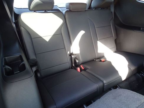 New 2025 Buick Enclave Preferred w/ Super Cruise Package image 12