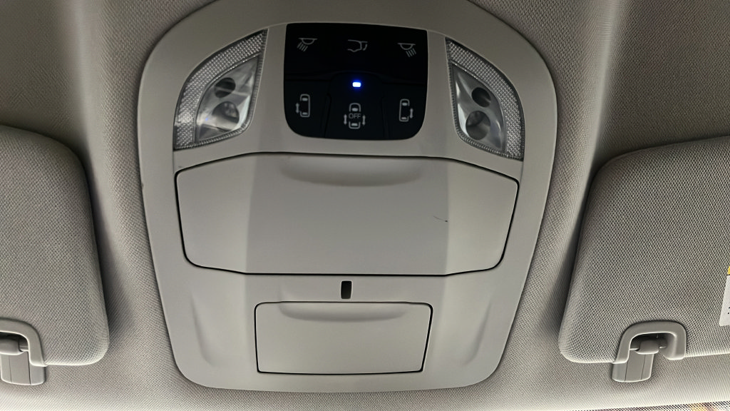Used 2024 Chrysler Pacifica Touring-L FWD image 34