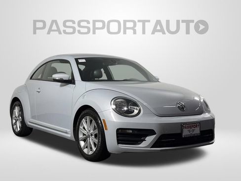 Used 2018 Volkswagen Beetle 2.0T S w/ Style & Comfort Package For S FWD image 3