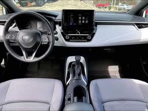 Used 2025 Toyota Corolla SE image 7