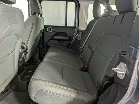 Certified 2025 Jeep Wrangler Unlimited Sahara image 32