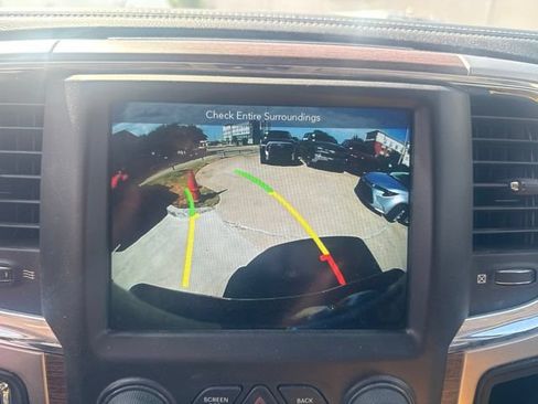 Used 2018 RAM 1500 Laramie w/ Convenience Group AWD/4WD image 12