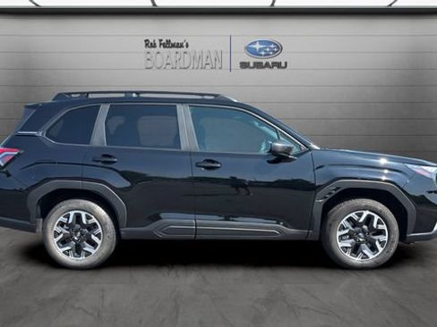 Used 2026 Subaru Forester Premium AWD/4WD image 3