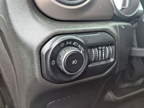 Used 2019 Jeep Wrangler Unlimited Sport S image 22