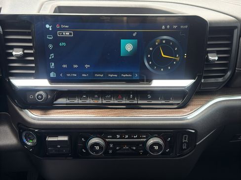 Used 2024 Chevrolet Silverado 1500 RST w/ Z71 Off-Road Package image 34